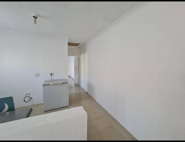 3 BEDROOM HOUSE FOR SALE IN GROVE END